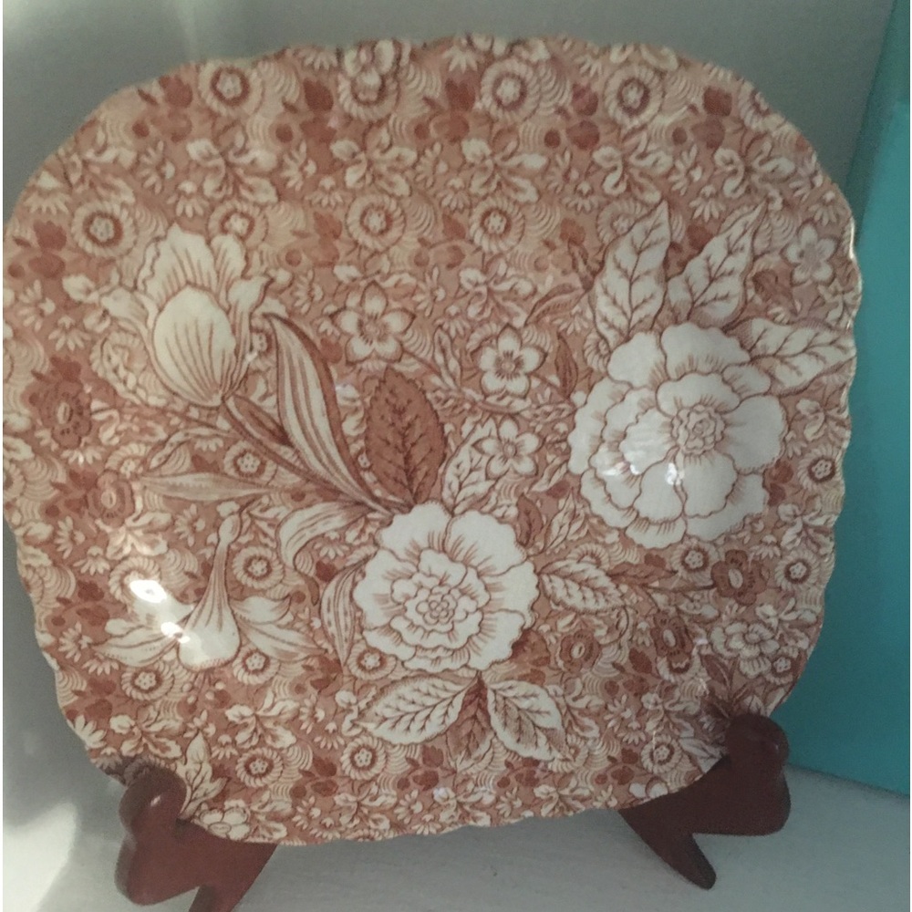 Tiffany&co. Decor salad size plate gorgeous with stand no box .